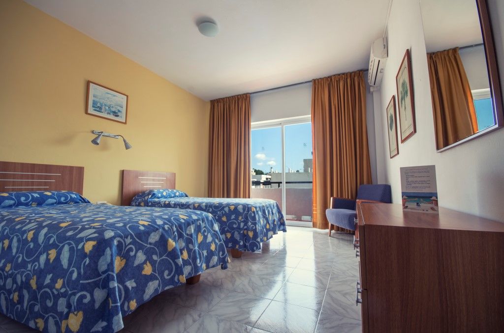 Azuline Hotel Mediterraneo Santa Eulària des Riu Extérieur photo